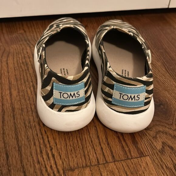 TOMS Womens Alpargata Mallow Shoes Size 6.5 Liger Print - Picture 4 of 5